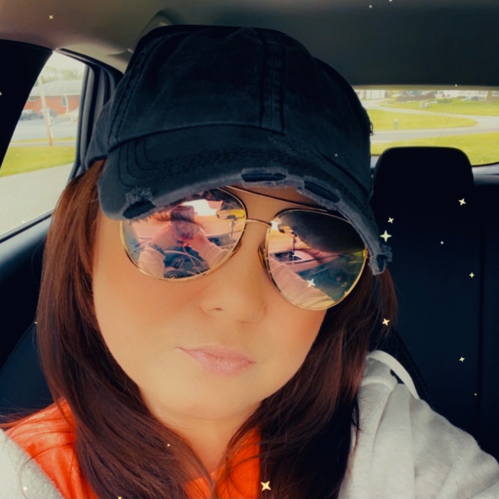 Meet your Posher, Steph